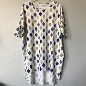 Lularoe Irma, Medium